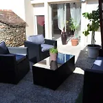 Отель L'auberge Du Tire Bouchon