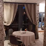 Отель L'auberge Du Tire Bouchon