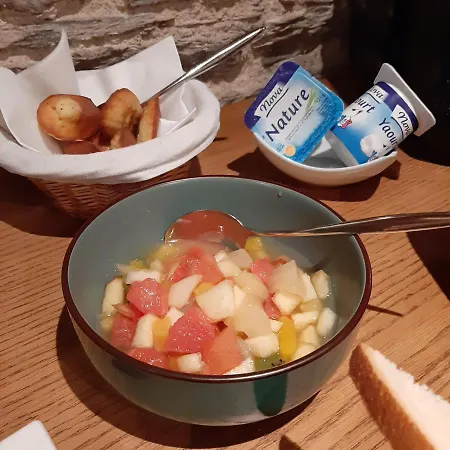 Отель L'auberge Du Tire Bouchon *