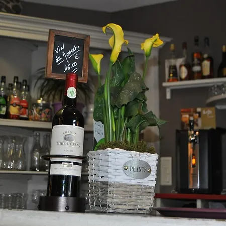 L'auberge Du Tire Bouchon Отель Couffe