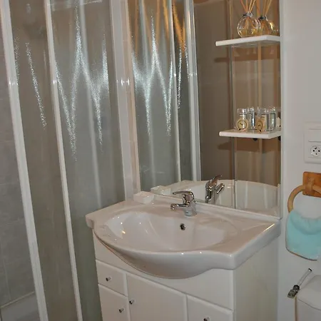 Отель L'auberge Du Tire Bouchon *